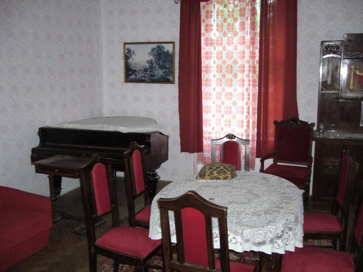 Kalmar Vendeghaz-Vadaszhaz Tornyiszentmiklos Exterior photo